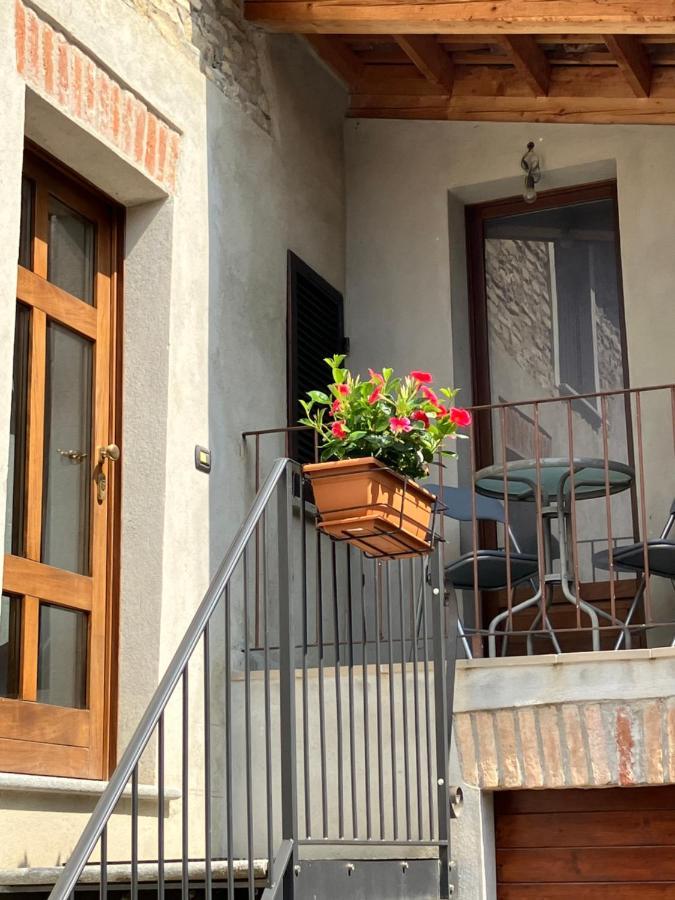 Un Passo Dal Castello Apartment Barolo Ngoại thất bức ảnh